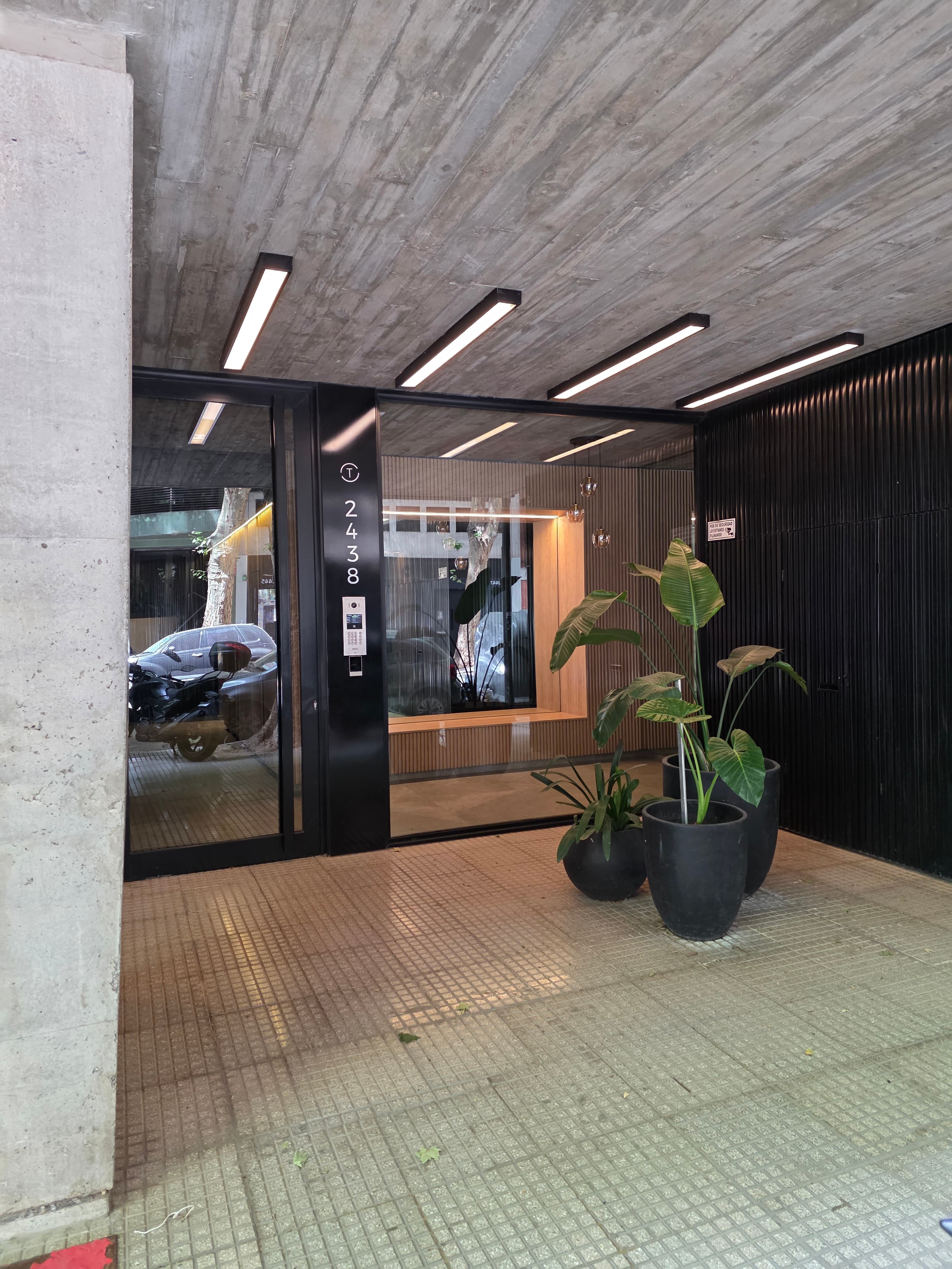 Imagen de AGUILAR 2438